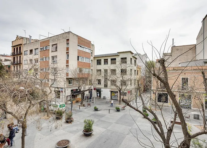 Urban Flats Vallirana