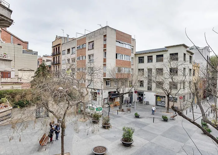 Urban Flats Vallirana